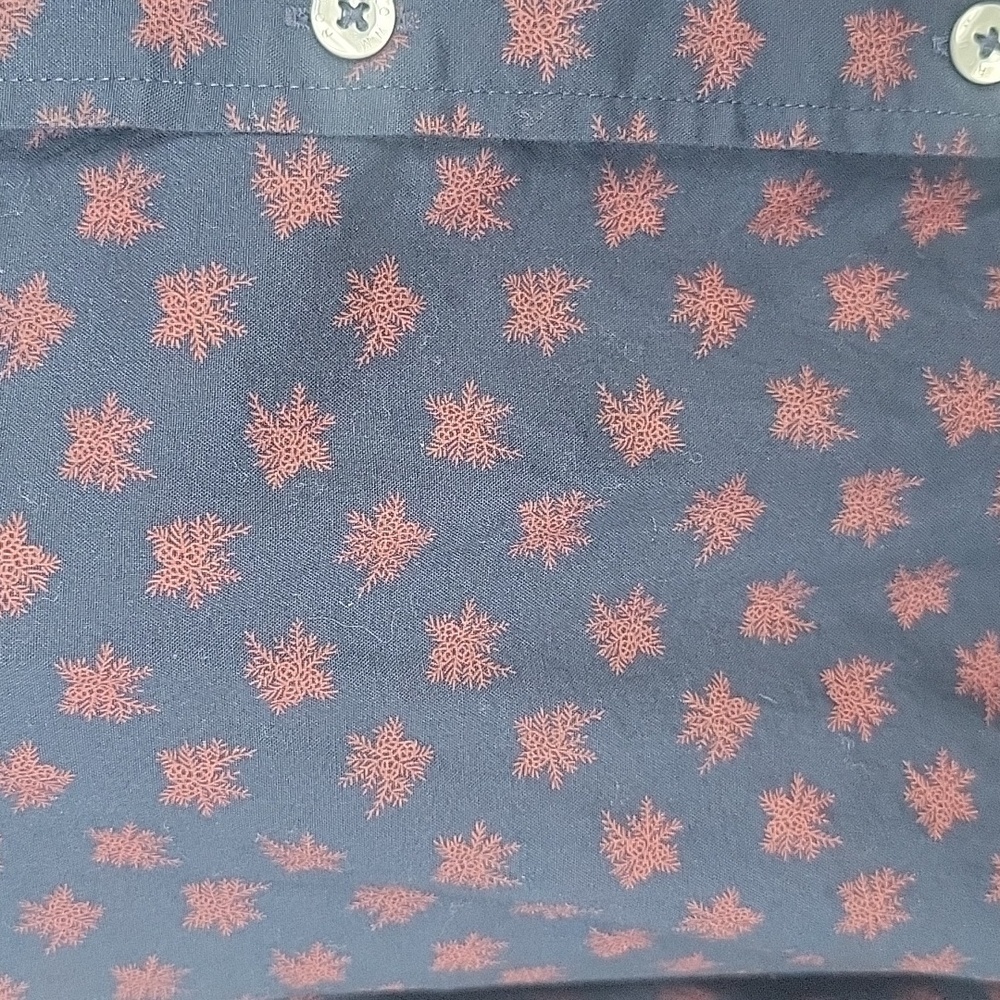 ROWM Blue and Red Snowflakes Button Down Men's Shirt 2XT‎ - Picture 4 of 9